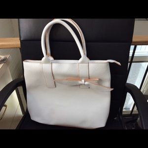 COPY - White handbag